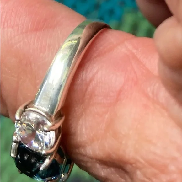 925 CN Design London Blue Topaz Ring 💍 Size 8.75 Stunning - Picture 6 of 9